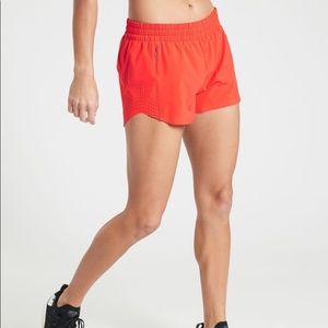 Athleta Hustle 3" Shorts sz L #C1